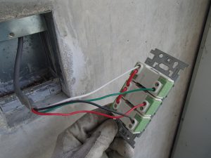スイッチ配線を確認