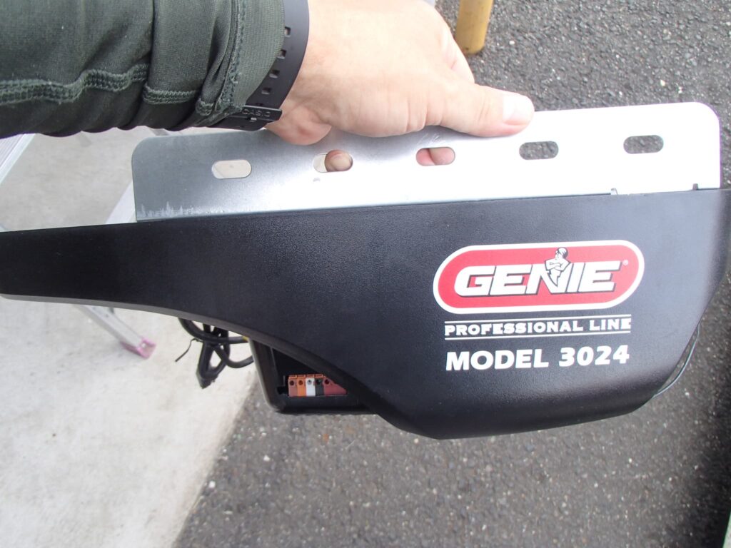 GENIE PROFESSIONAL LINE MODEL3024
